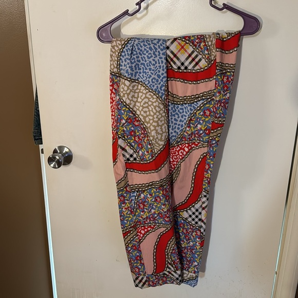 Red high low top with stretch pants to match - Picture 7 of 11